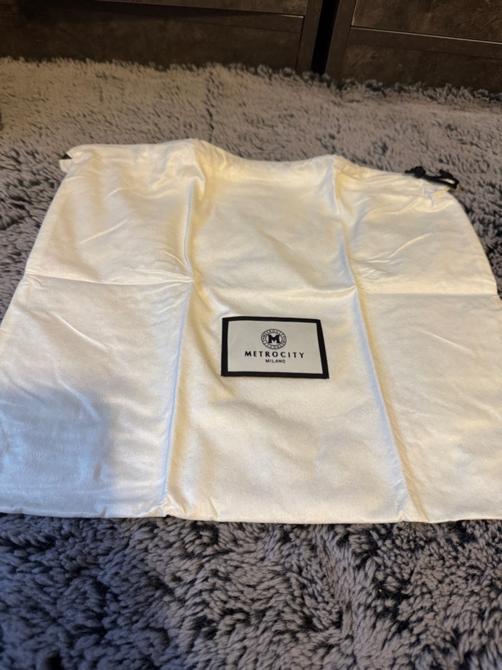Metrocity Milano White Dust Bag - Protective Drawstring Pouch